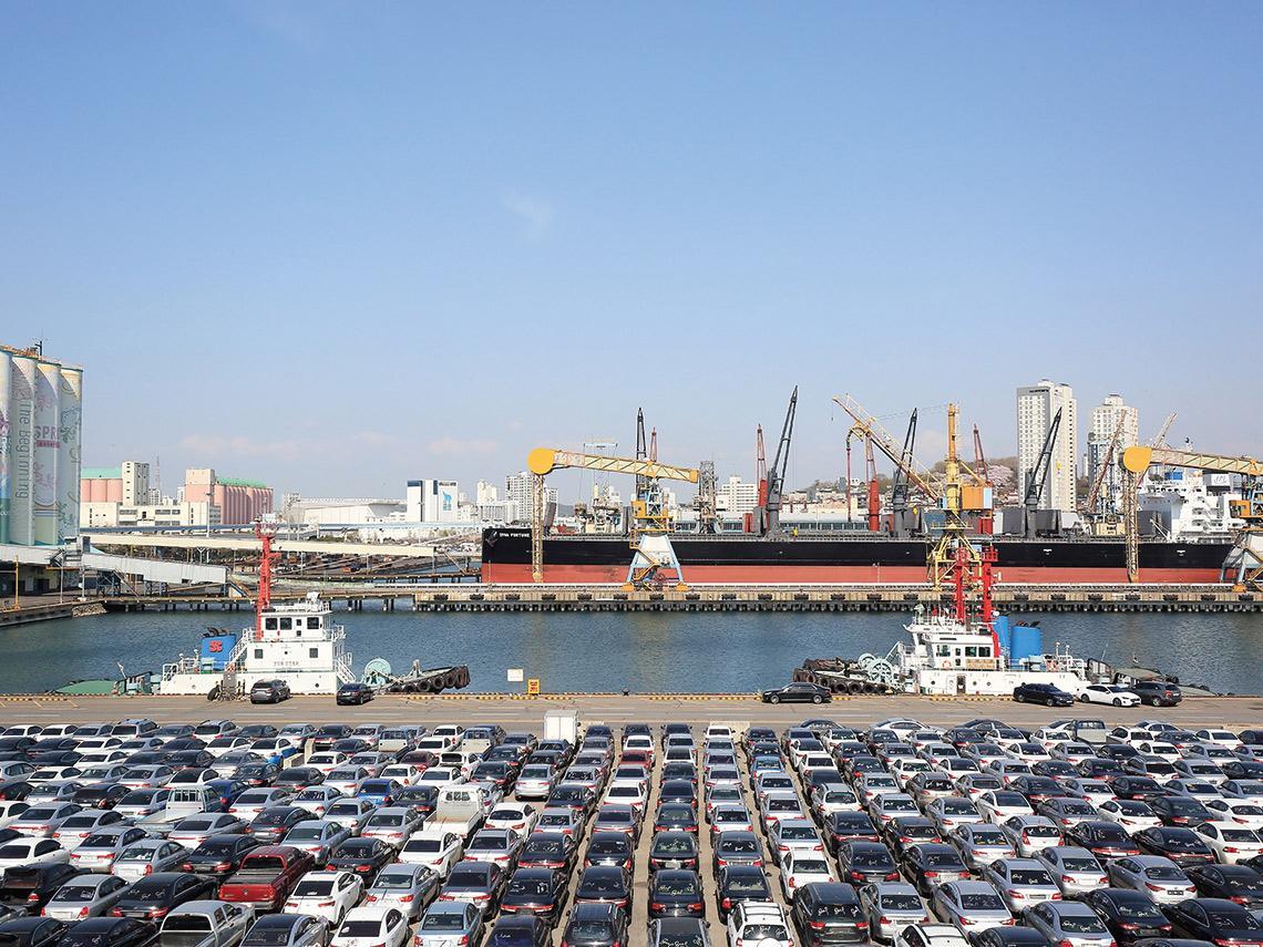 經濟差更好銷  靠拍賣平台連結全球買家  韓國中古車出口年增55％ 戰爭促非洲中亞成主顧