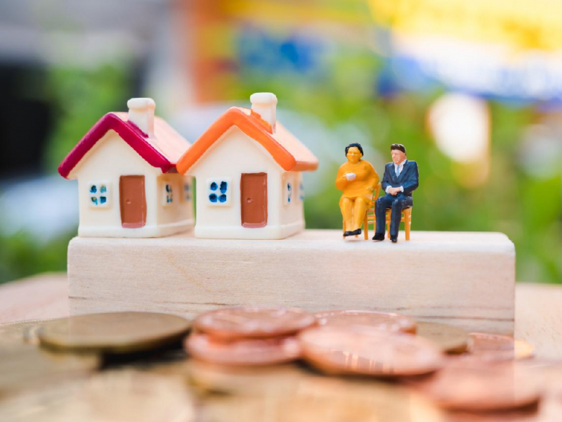 高中老師夫妻月收12萬，65歲還清房貸僅剩200萬「差點窮老」！退休月領10萬的秘密「房子就是我的養老金」