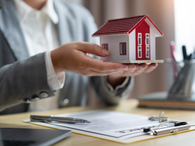 父母想贈房產給已婚子女，又怕萬一離婚房子要分媳婦女婿？規避婚後財產分配「2絕招」安全過戶