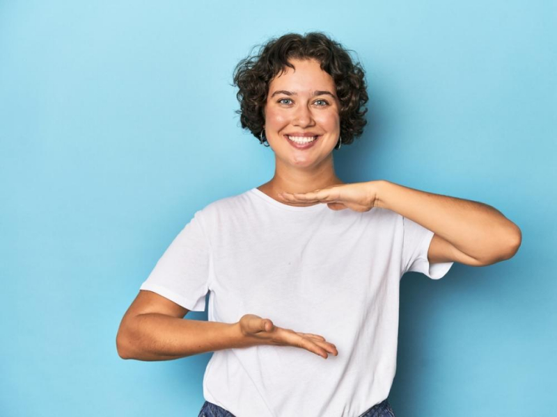 “How short are we?”不是問人有多矮！