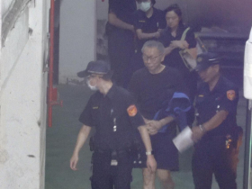 誰捐的？王令麟證實500萬來源　柯文哲USB捐款檔案曝光　「小沈1500」引爆收賄攻防戰
