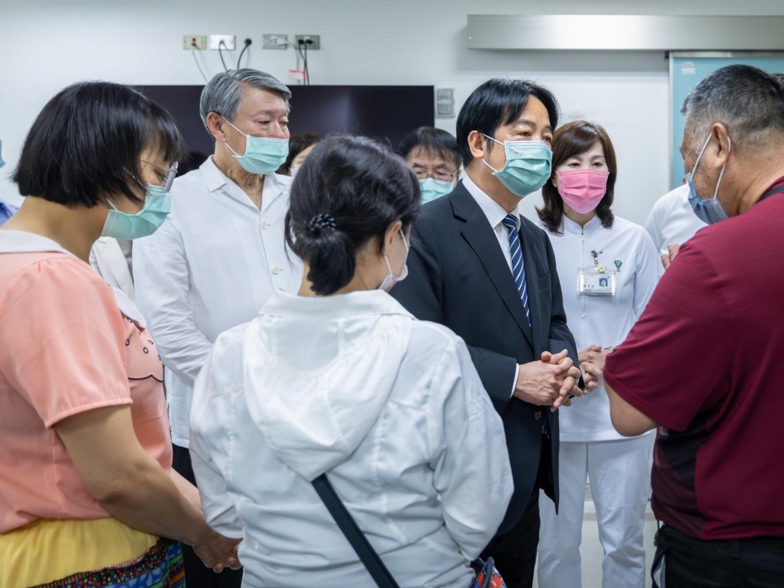 台電工程車列隊送行「浩克」.... 李元瀚殉職器捐遺愛人間，賴清德將頒褒揚令