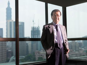 相識36年，昔日統一老戰友趙堃成：徐重仁絕非被污指的「資方」，頂多是高薪打工仔