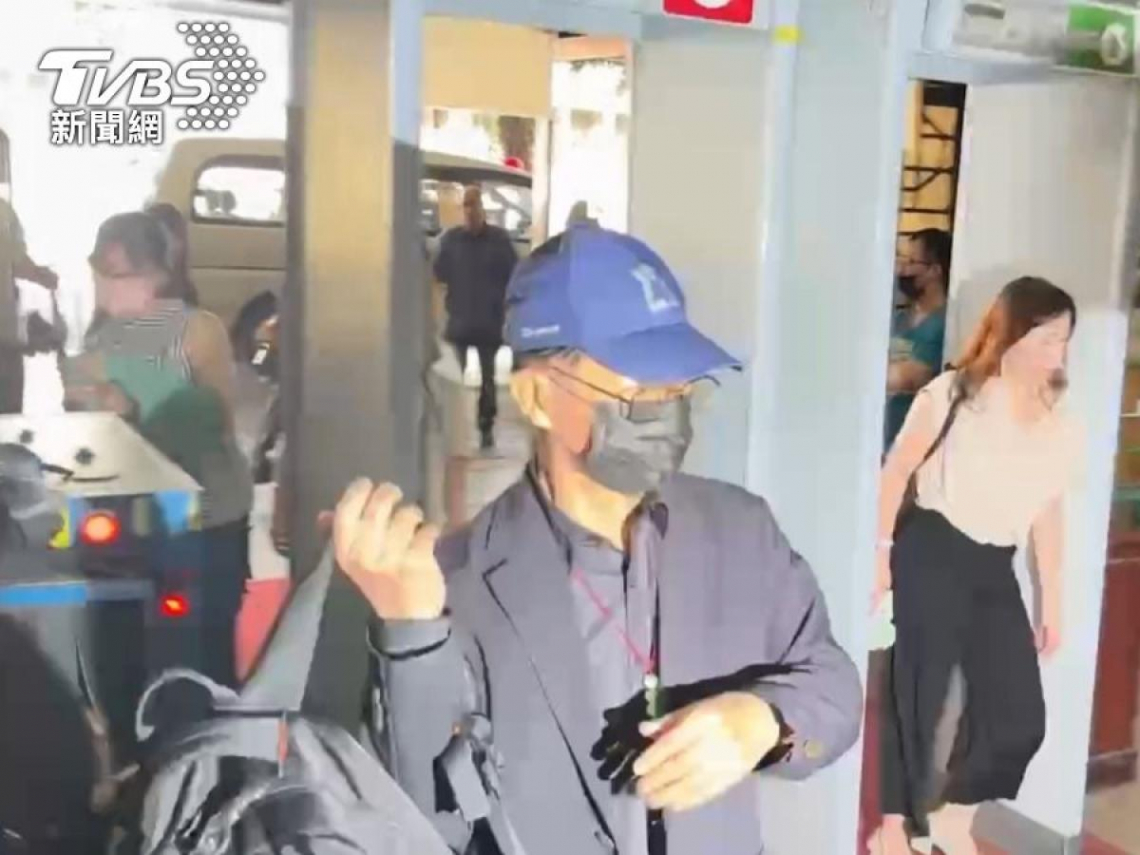 彭振聲喪妻後首出庭，悲訴主持4次都委會卻家破人亡：她搭早班車沒入門就走了…情緒崩潰法官裁定休庭