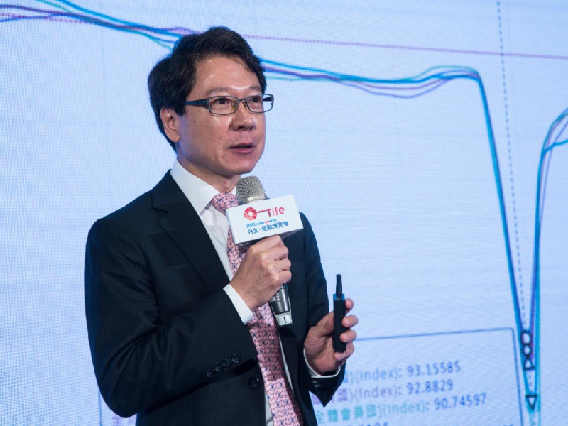 「閉眼上車台積電！」阮慕驊5年不敗存股術公開：存3檔績優股賺贏0050，唯一金融股竟是它