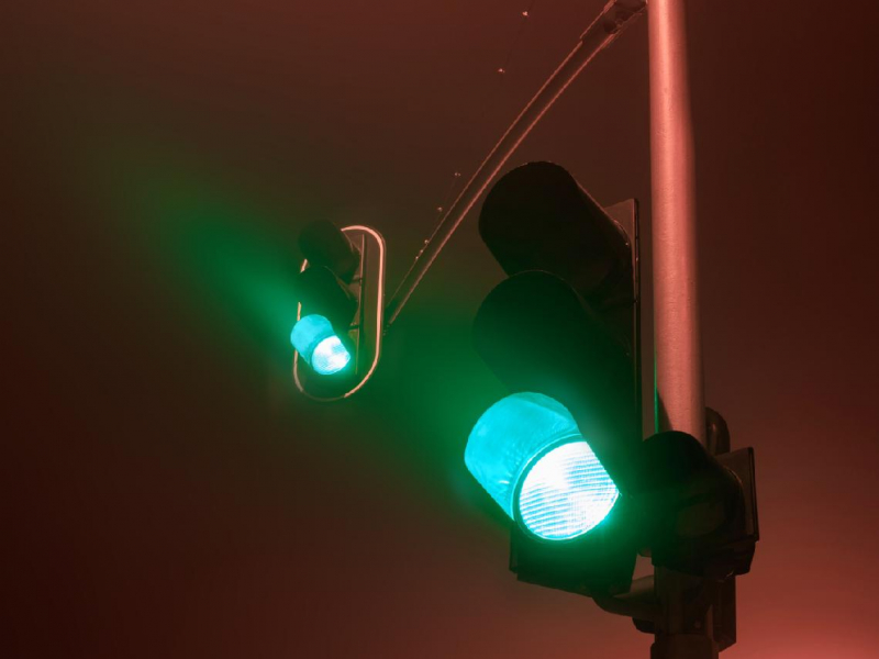 景氣再亮綠燈，0050能買了？股魚「景氣燈號投資」20年不敗秘訣、獲利73%：等待「這訊號」勝率最高