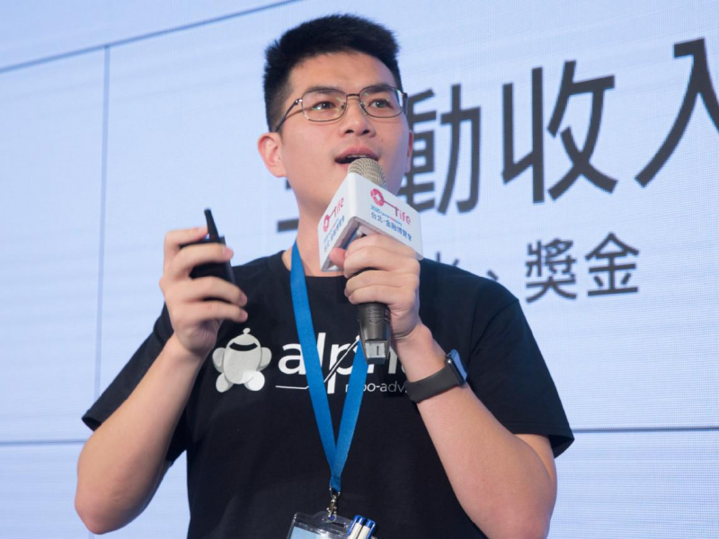 警大畢業5年賺到400萬、10年累積1千萬！前派出所長投資ETF、年賺20％：希望10年前就懂的理財事