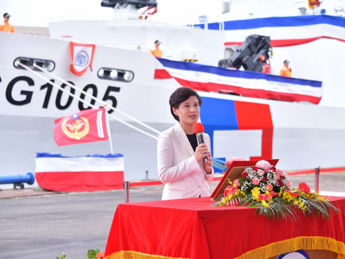 鄭麗君返台：努力續爭更好稅率！傳中方打探我關稅方案、美談判像擠檸檬…他喊1理由：20%反而鬆口氣