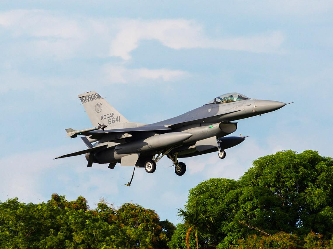 地表最強軍工股，用ETF輕鬆布局！美歐亞互飆國防預算，資金奔向太空與導彈風口