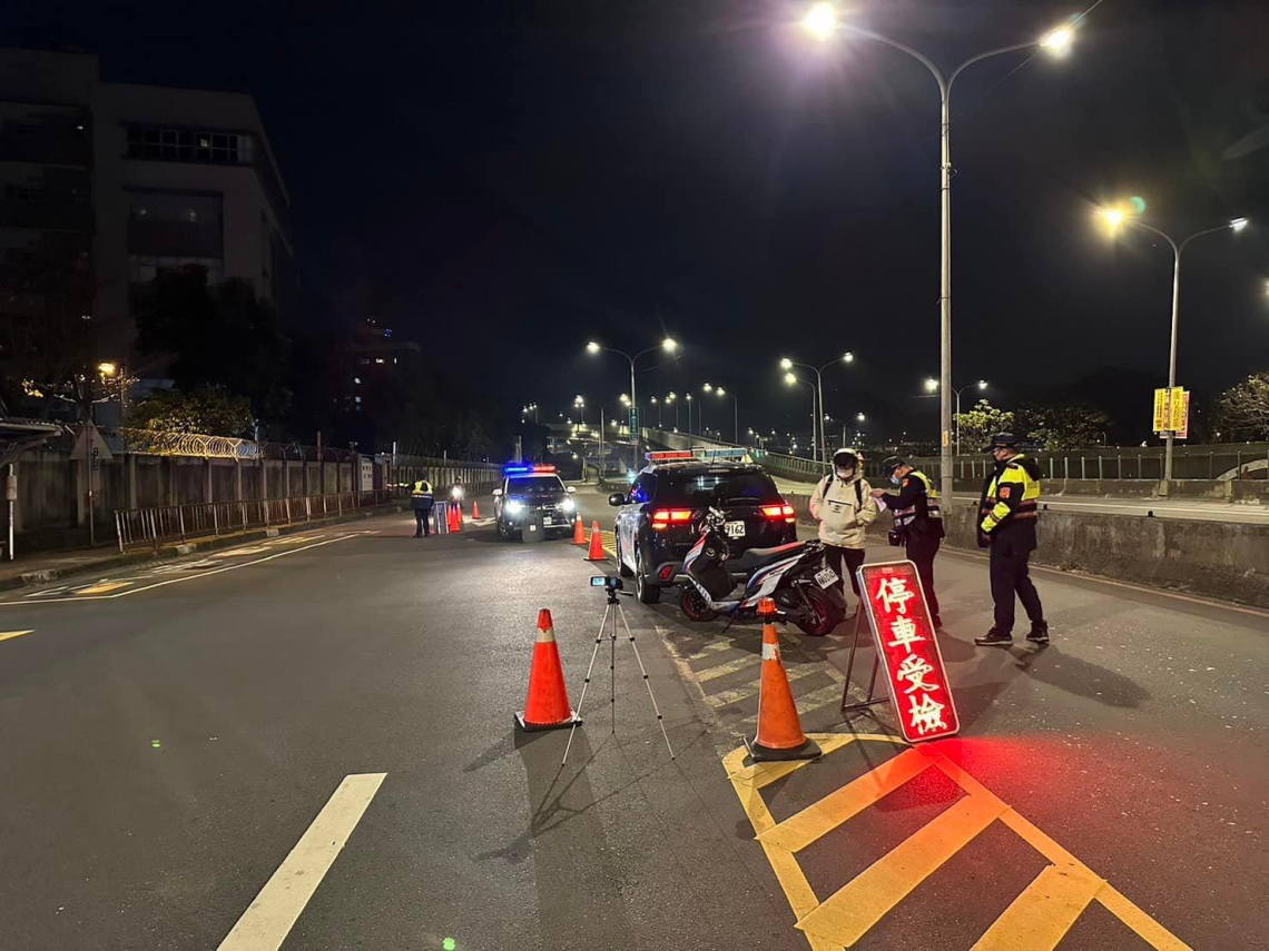 交通死亡5年新低，高齡駕駛傷亡卻不減反增！恍神自撞、分心體力差…酒駕連坐有何瑕疵得重修法？