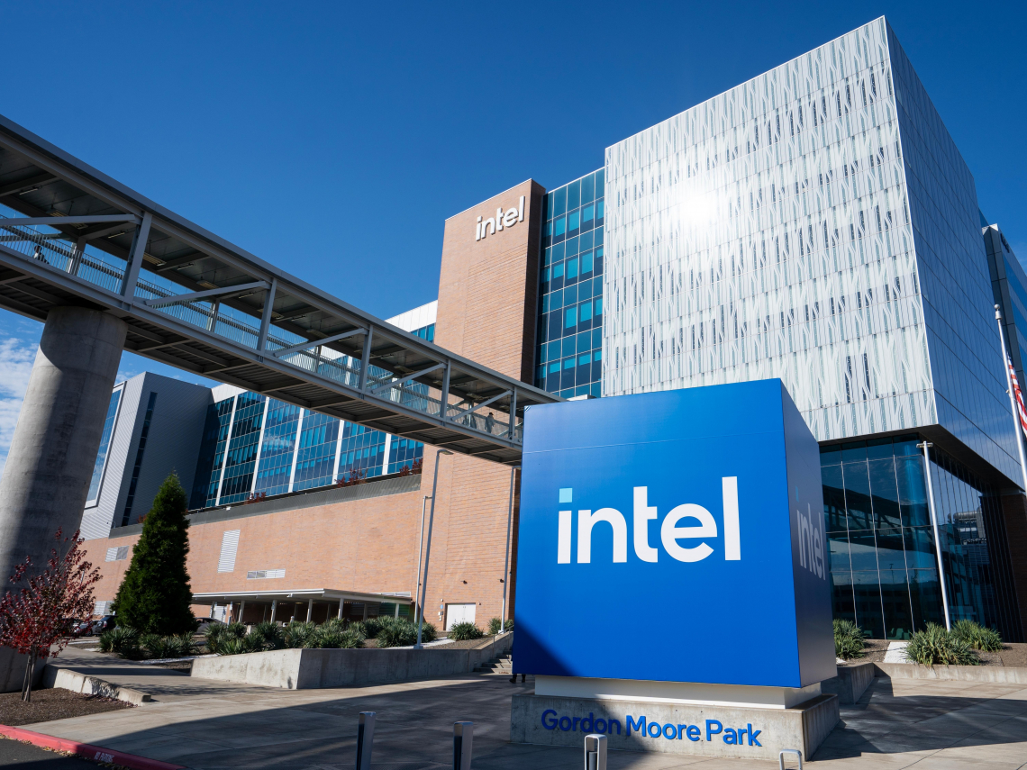 陳立武被川普點名立刻下台，英特爾沒想理力挺CEO！他首度發聲：已聯繫白宮，澄清有關自己的錯誤資訊