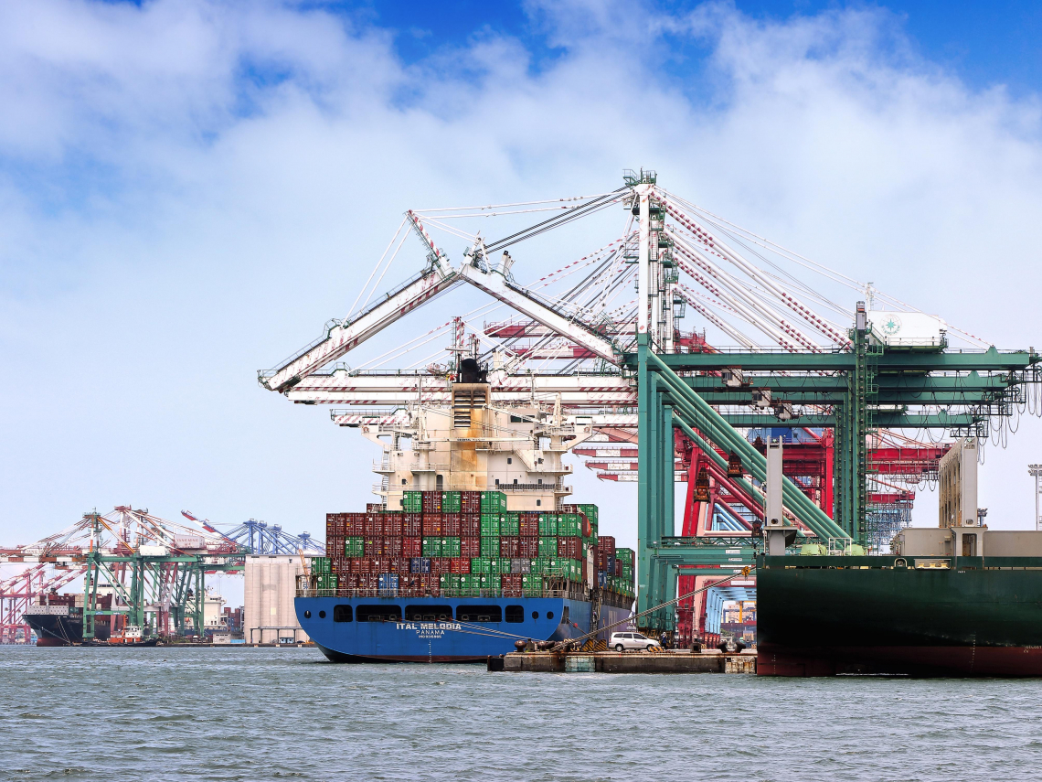 台灣前7月對美出超已超過去年全年、7月出口比重32%「35年新高」…財部親解為何這麼熱