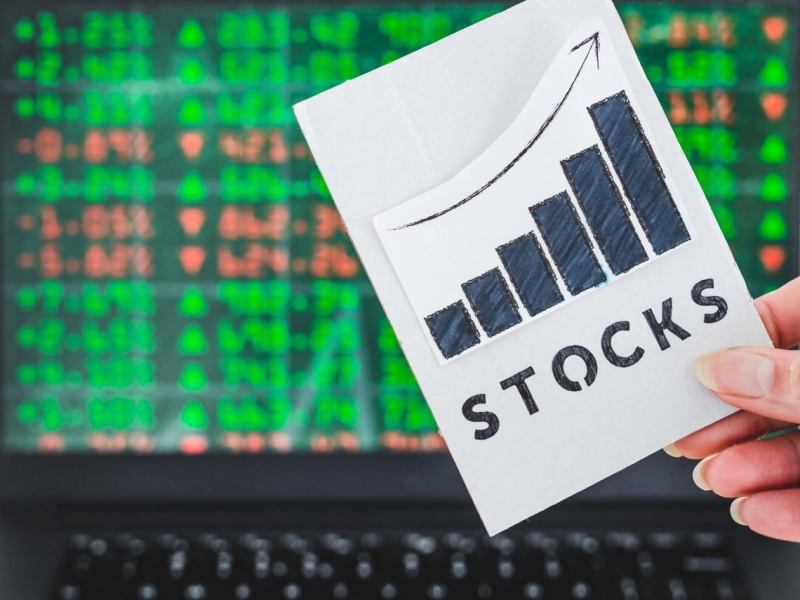 債券ETF即將滿血復活的2個原因！年化配息率逾8％、分析師推薦爸媽買00945B的3個理由「月月配不輸高股息」