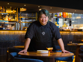 開業9個月入選米其林指南！香港「青年刀神」闖蕩台灣記：曾向熱炒店借蛤蜊...如何克服創業兩大難關