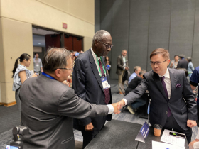 向川普平衡貿易釋善意！台灣科技業成功秘密「乖乖」也來美國談採購，30家台企同場創雙贏