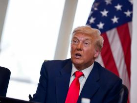 半導體關稅不是100%「可能300%」！川普震撼彈又來：2周內宣布⋯學者示警「通膨正以3年來最快速上升」