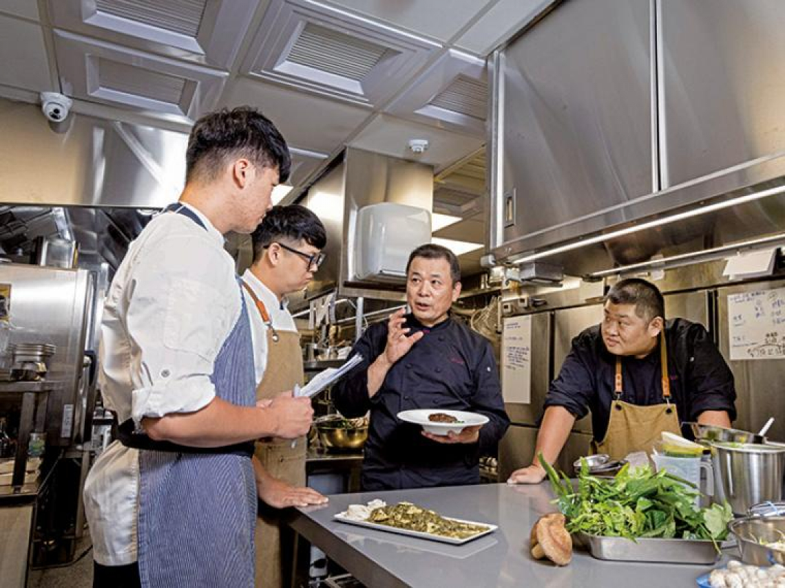 「aMaze心宴」奪米其林一星、年度開業大獎：客人出難題，名廚楊光宗抽絲剝繭還原謎之味  