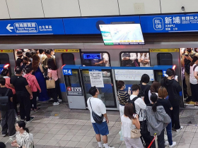 板南線空車直達江子翠，為何「這兩站」卻擠爆？人潮多到像跨年…北捷：8/20啟動空間優化列車