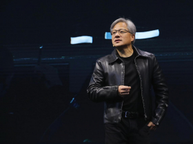 影／黃仁勳突訪台找魏哲家為哪樁？大讚想投資台積電的是聰明人⋯核電是能源選項：任何都應被探索