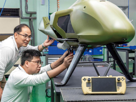 台股創高後  第四季挑戰與機會並存  AI轉機、軍工股  三名家揭布局策略