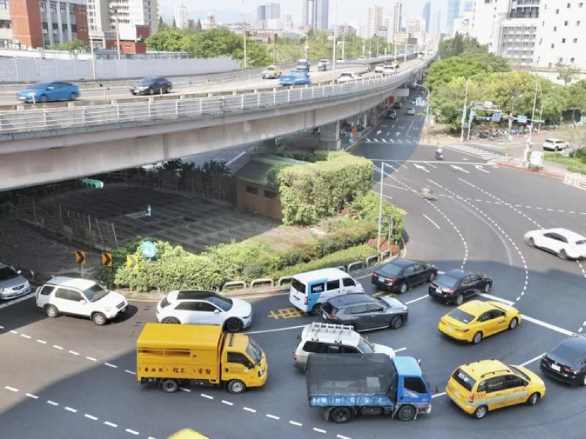 北市公館圓環「這天」要拆，65天交通黑暗期來了！填平公車專用道、行車動線如何規劃、影響有多大？