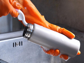 不鏽鋼杯「用久有怪味」？毒物專家教怎樣洗最乾淨！顏宗海：保溫杯選2材質「抗生鏽、更耐用」