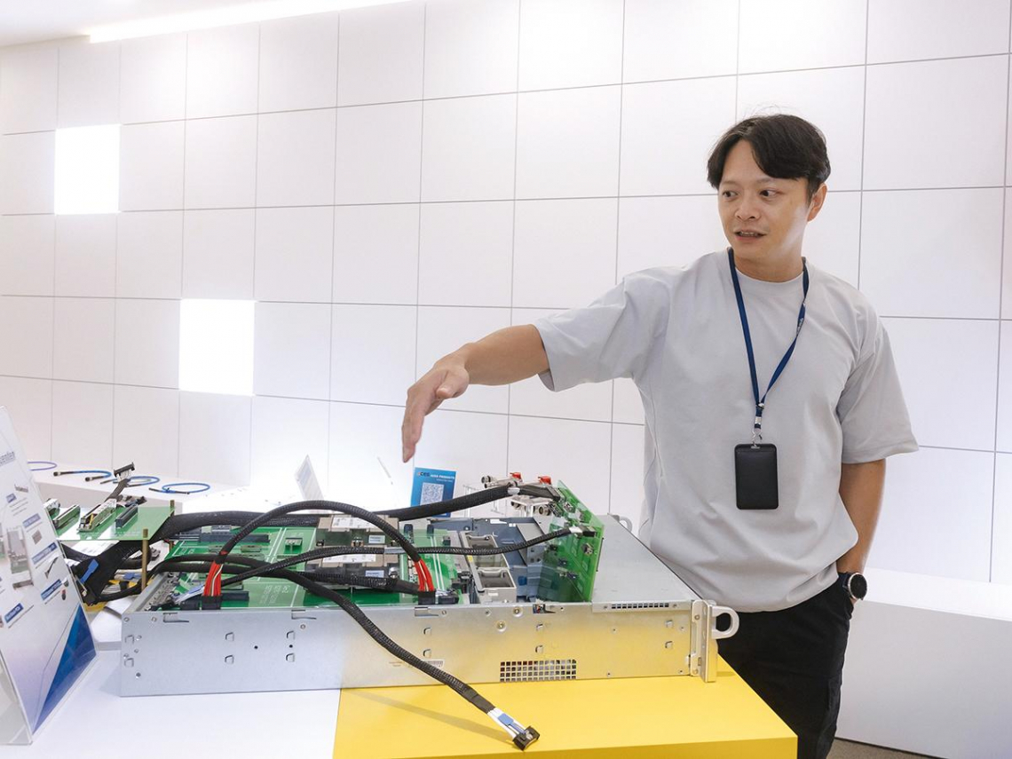 不只自救還開啟伺服器新戰場 宏致電子帶領供應鏈打造智慧製造護城河