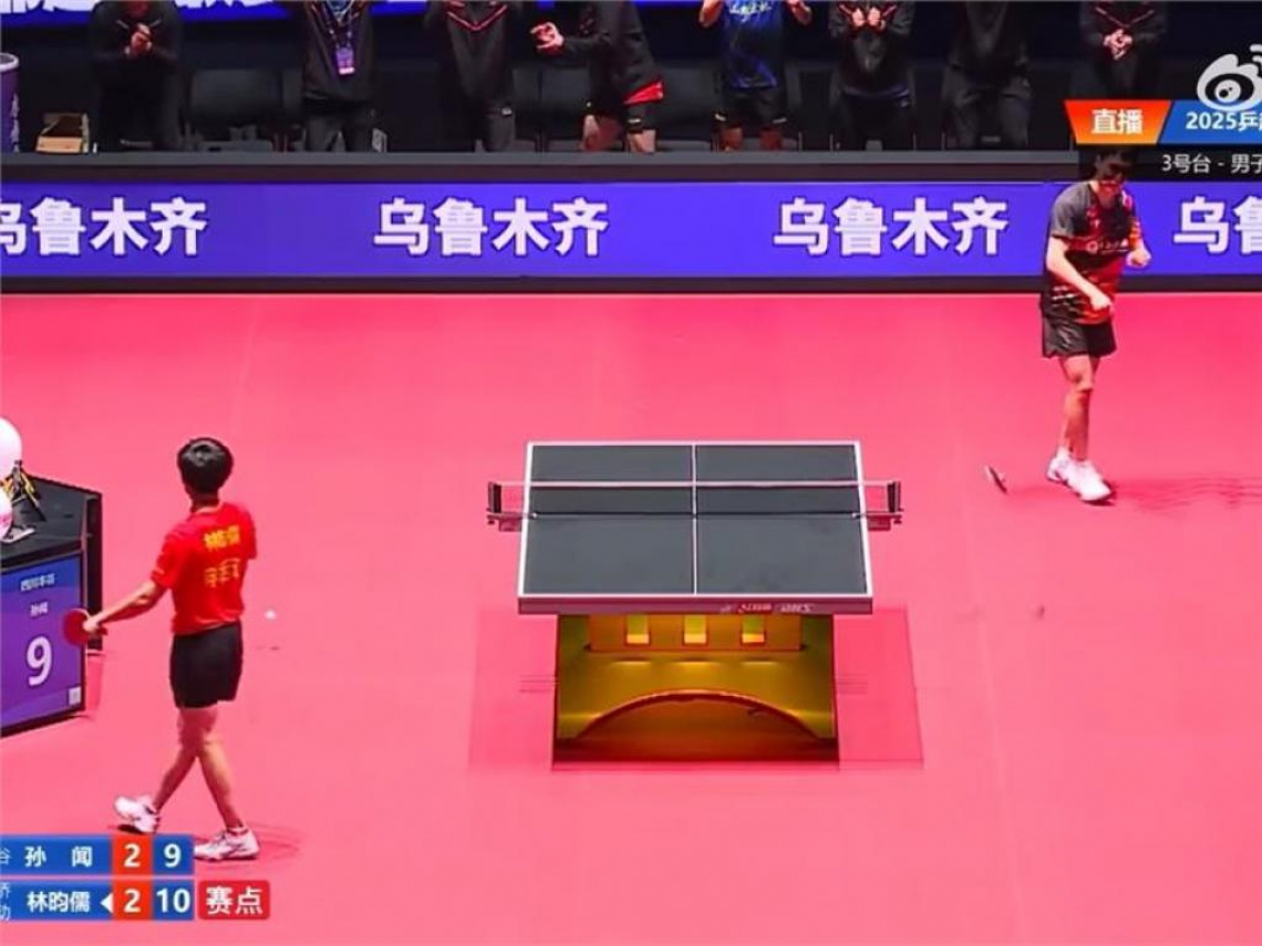 沒品！中國選手孫聞慘被「小林同學」林昀儒逆轉輸球！怒摔球拍下場曝…連自家人也不挺：應引以為戒