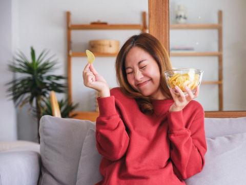 為什麼垃圾食物越吃越涮嘴？「極樂點」設計讓人一吃上癮…減重醫揭恐怖真相：吃5天「大腦就變鈍」