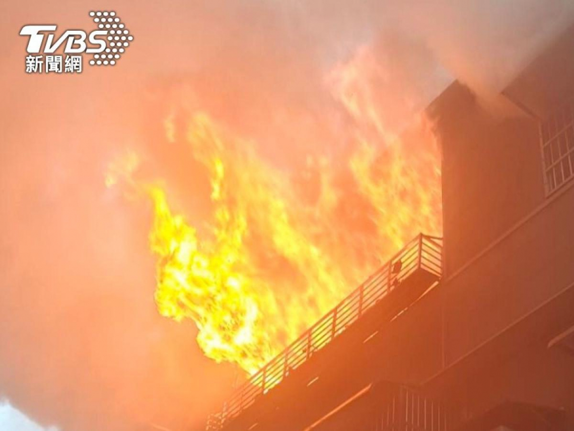 鐵窗堵死逃生路！桃園中壢火災5死，阿嬤哭癱「都沒有了」…消防專家籲裝住警器，還要設幾道防線？