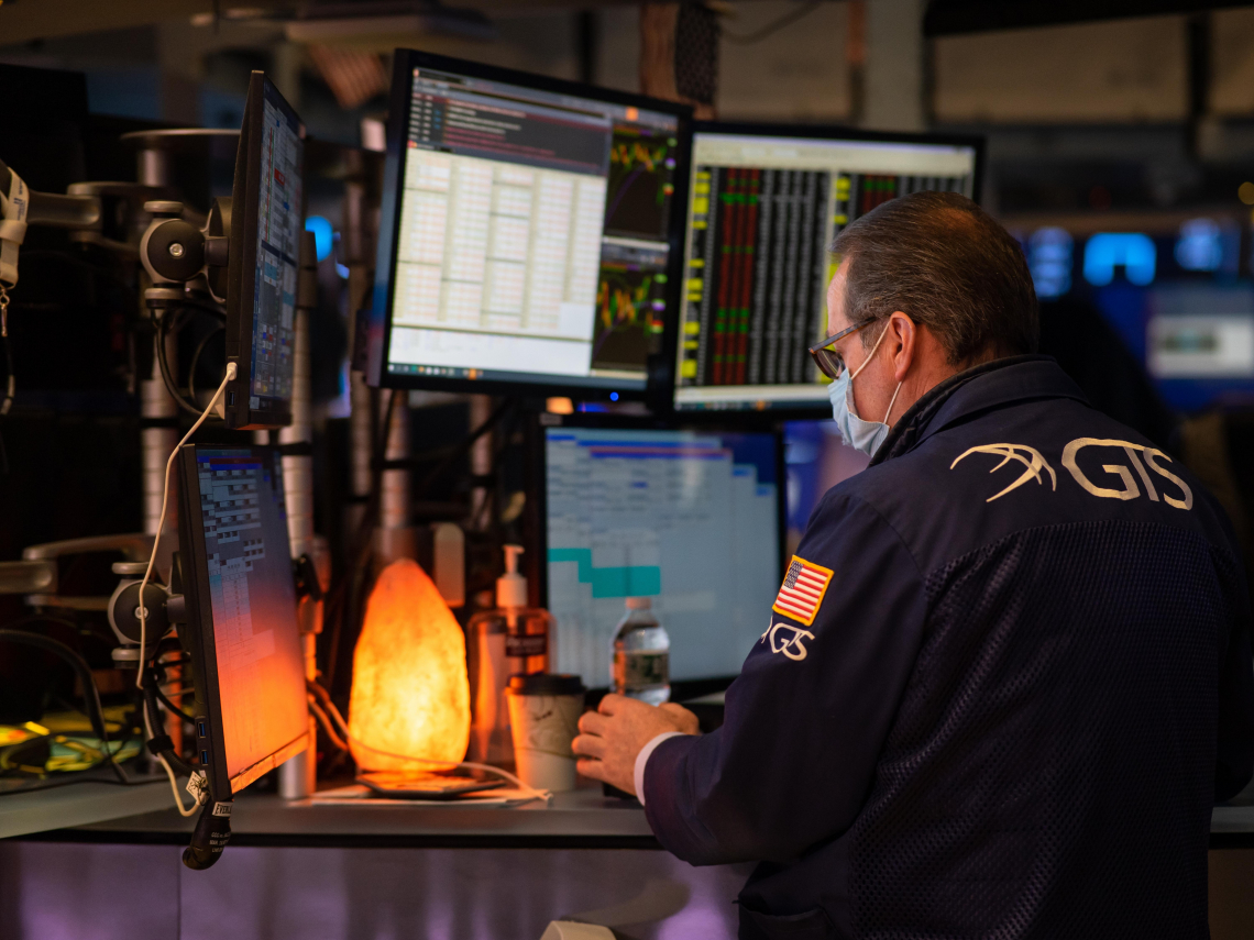 關稅不確定性拖累！美股全收黑「道瓊一度跌近600點」、台積電ADR挫逾1%…股債同弱下步怎走？