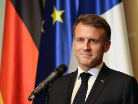 法國為何爆倒閣危機？馬克宏又得找新總理！美發動史上「最大規模搜捕行動」300韓人被逮│全球瞭望