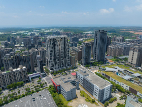 新青安鬆綁效應，恐難為房市注入活水！央行不動產放款管控仍嚴，年輕人「看得到、吃不到」背後2原因