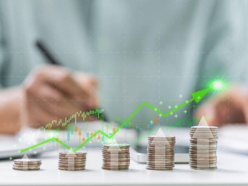 「我沒存夠錢、沒時間...」28年股市老手親授：即使只有2萬元、買3檔股票，3個月看盤一次，這樣賺！