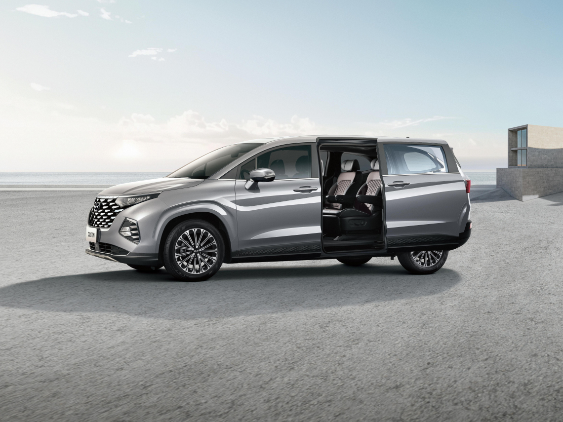 和泰促銷、特斯拉降價、福特優惠…車廠殺紅眼：百萬零利率低月付、賞車抽iPhone 17…歐系直砍40萬