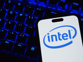 英特爾壞消息還沒完！高層爆出走潮，晶圓廠計畫停滯…陳立武一手換將、一手裁員能力挽頹勢？