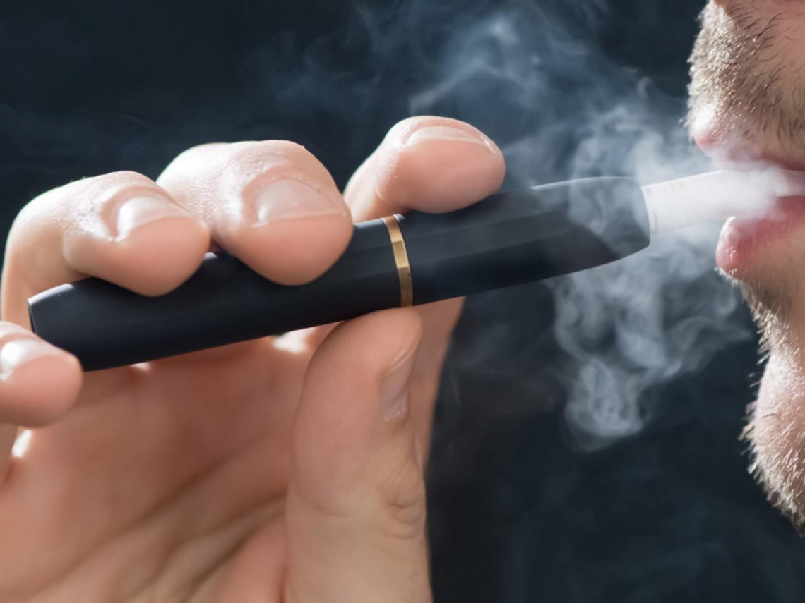 加熱菸最快「這時候」上市！國健署首波通過8品項、3載具審核...赴國外自行帶回同款合法嗎？