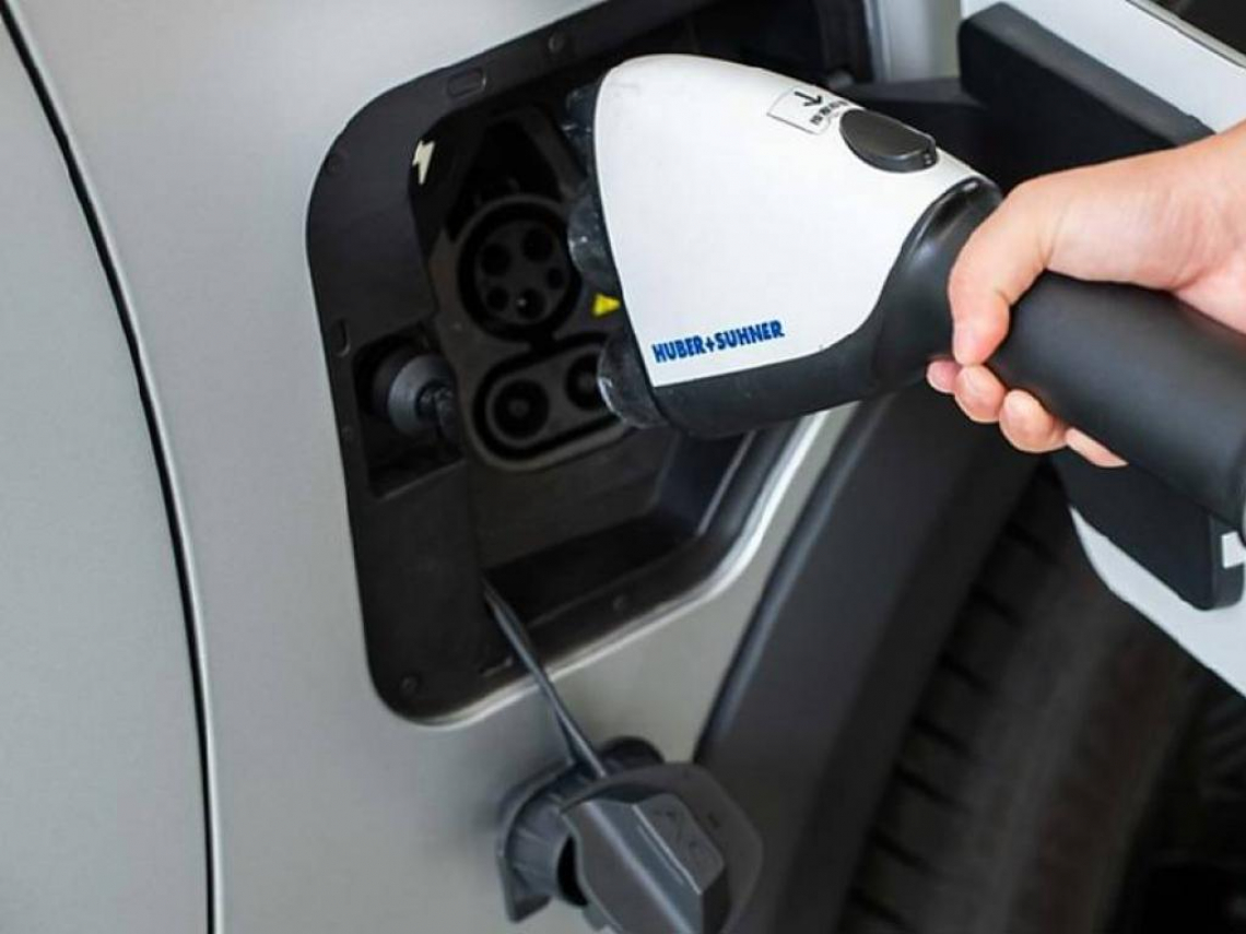 電動車免稅將再延5年！140萬以下車型都可免稅「直接省42萬」…貨物稅、牌照稅優惠一次看