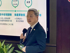 浮動式風機拚上場、核電重啟守三大原則！龔明鑫：再生能源「調整步調」，坦言2026綠能占比20%挑戰大