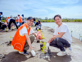 台灣大哥大啟動3大氣候行動！攜手30家供應商復育藍碳，喊2035年供應鏈減碳23%
