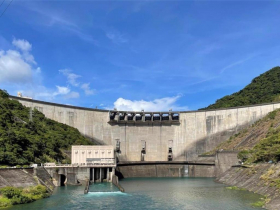 林口火力發電廠機組故障！翡翠水庫「延長15小時」發電救援，增加28萬度電可供多少家庭用電？