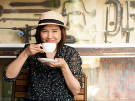 靠「記帳＋存錢」擺脫體感貧窮！40歲開始月省5千存股，退休後月增2萬被動收入「一路花到90歲」