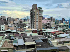 央行沒再開水龍頭，新聞稿埋伏筆…房仲：房貸荒民怨仍在、房市景氣低檔徘徊「看看12月是否有解」