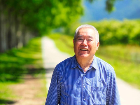 97歲沒高血壓、糖尿病！他靠種田養8口人「5點起床、騎車閒晃」…健康「呷百二」秘密：靠2簡單習慣