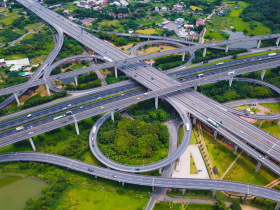 2025連假國道高乘載管制必知！國慶日暫停收費、優惠時段、匝道封閉、替代道路一次看