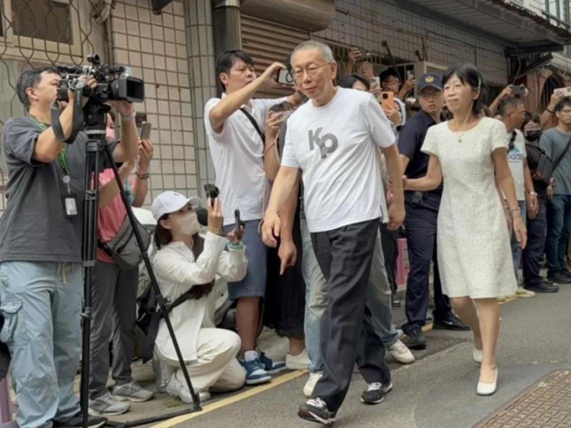 陳佩琪怨柯文哲每天凌晨被查行蹤，理由是有「落跑」嫌疑...高檢署解釋：腳環12天告警4次