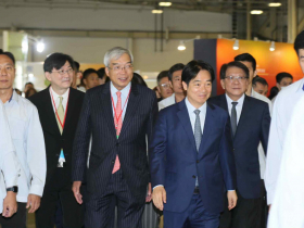 台灣超額儲蓄、銀行存款、股市新高…謝金河：把這些資金投入建設，「都更」將帶動更有感的內需產業