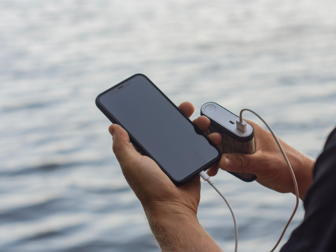 行動電源最新召回品牌型號一次看！這款超危險，連消防員都搖頭…行動電源挑選技巧、NG行為別犯