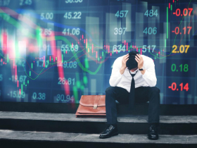 20幾歲公務員「當沖慘賠69萬」發懺悔文！本金小，不拼周轉率沒機會翻身？想在股市活下來，得先學會這3件事