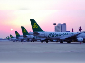 「最摳廉航」春秋航空堅持一中，拒台灣護照訂票！台商證件不符被退票、台胞證也不行，其他航空會跟進？